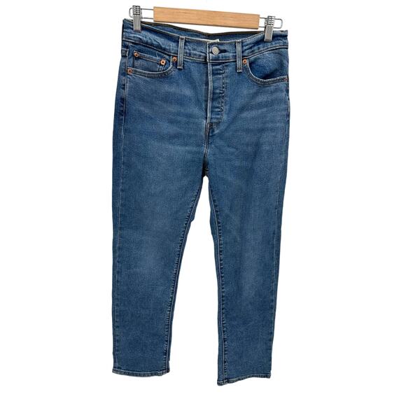 Levi's Womens Size 28 NWOT Medium Wash Wedgie Straight Denim Jeans Stretch - Picture 1 of 9